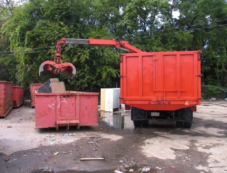 Commercial rubbish removal service in Tooting